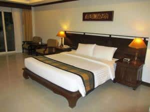 Avalon Beach Resort bedroom in Jomtien