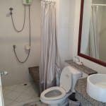 Baan Sila Pattaya bathroom and shower