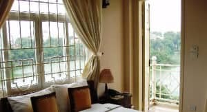 Hanoi Serene Hotel with great view of lake