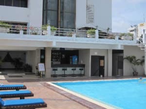 Pattaya-Centre-Hotel-pool