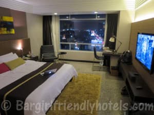 Grande Superior room with view over Bangkok and modern amenities