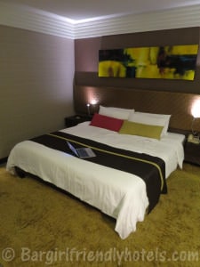 Kingsize bed on nice thick rug at DoubleTree by Hilton Bangkok Ploenchit