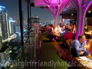Above 11 rooftop bar & restaurant at Fraser Suites