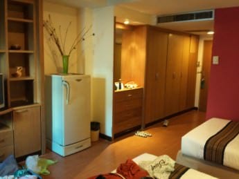 Best Comfort Bangkok Hotel room has big fridge