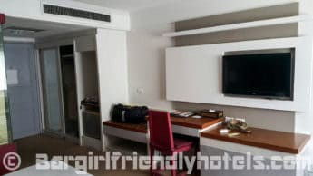Premuim Deluxe furniture with flat-screen TV at Star Hotel Chiang Mai