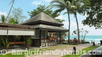 beach bar in Buri Rasa Samui Village Hotel