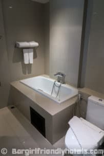 my-pool-access-pent-comes-with-a-big-tub-in-the-bathroom-at-the-lantern-resorts-patong