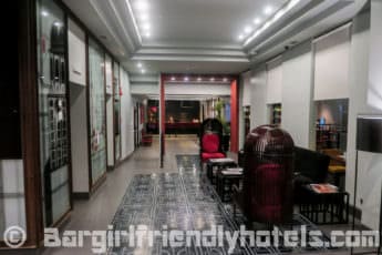 lobby-design-in-classy-art-deco-style-at-amelie-hotel-manila